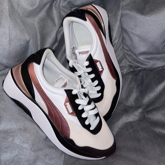 Perfect condition only worn once Puma shoes - Picture 3 of 5